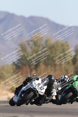 media/Nov-02-2025-CVMA (Sun) [[337aff29ab]]/Race 8-Formula Lightweight Twins Shootout/